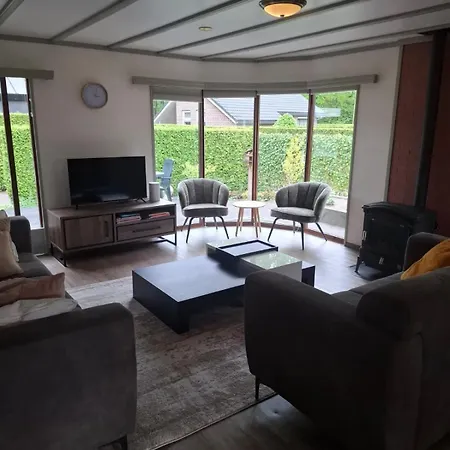 5-person Forest Near - Recreational Only 木屋 *